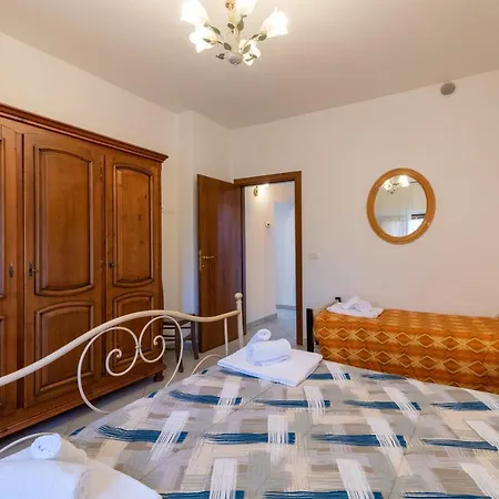 Papa Giuseppe Grande Ferienhaus